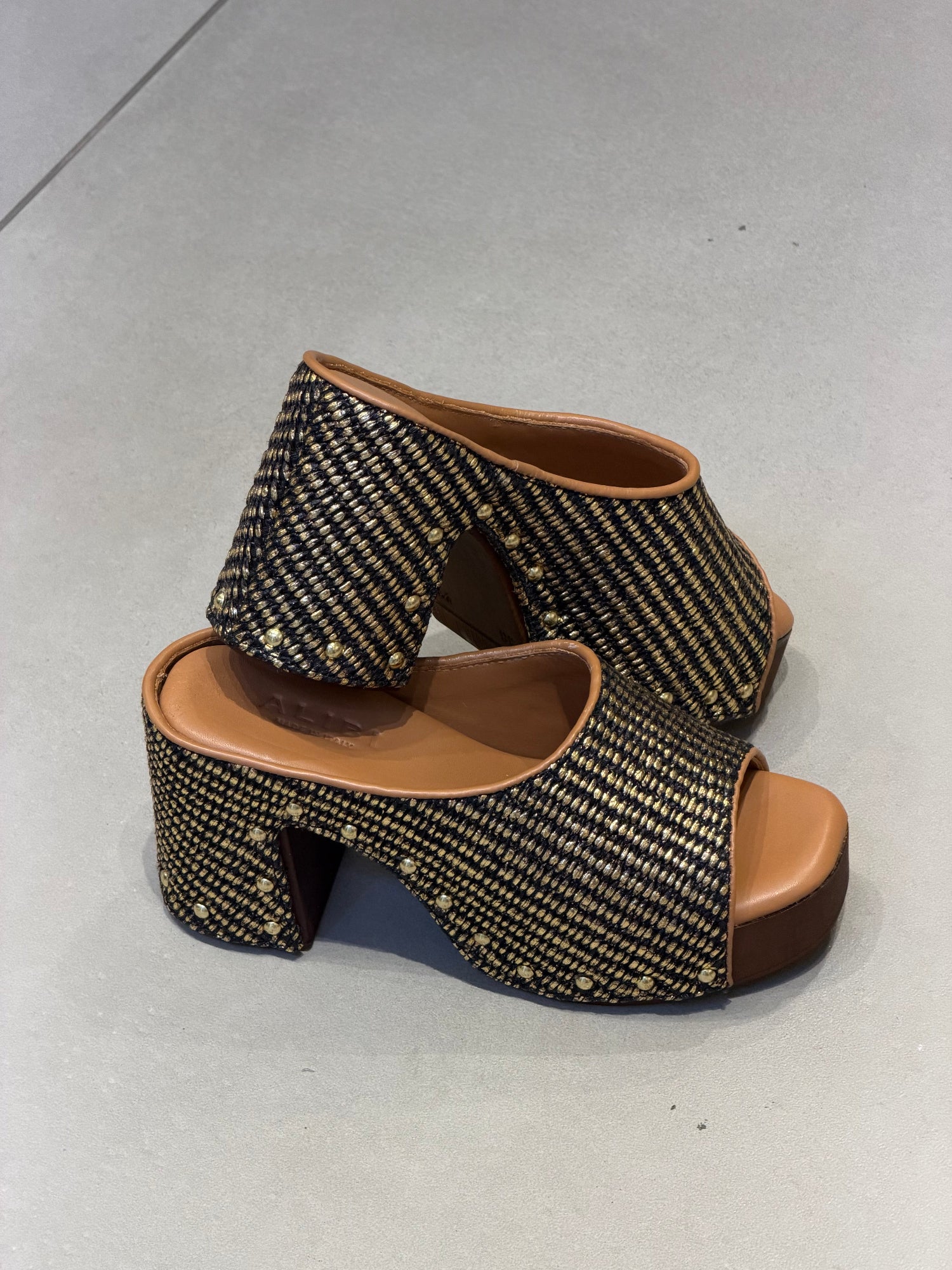 Amelia