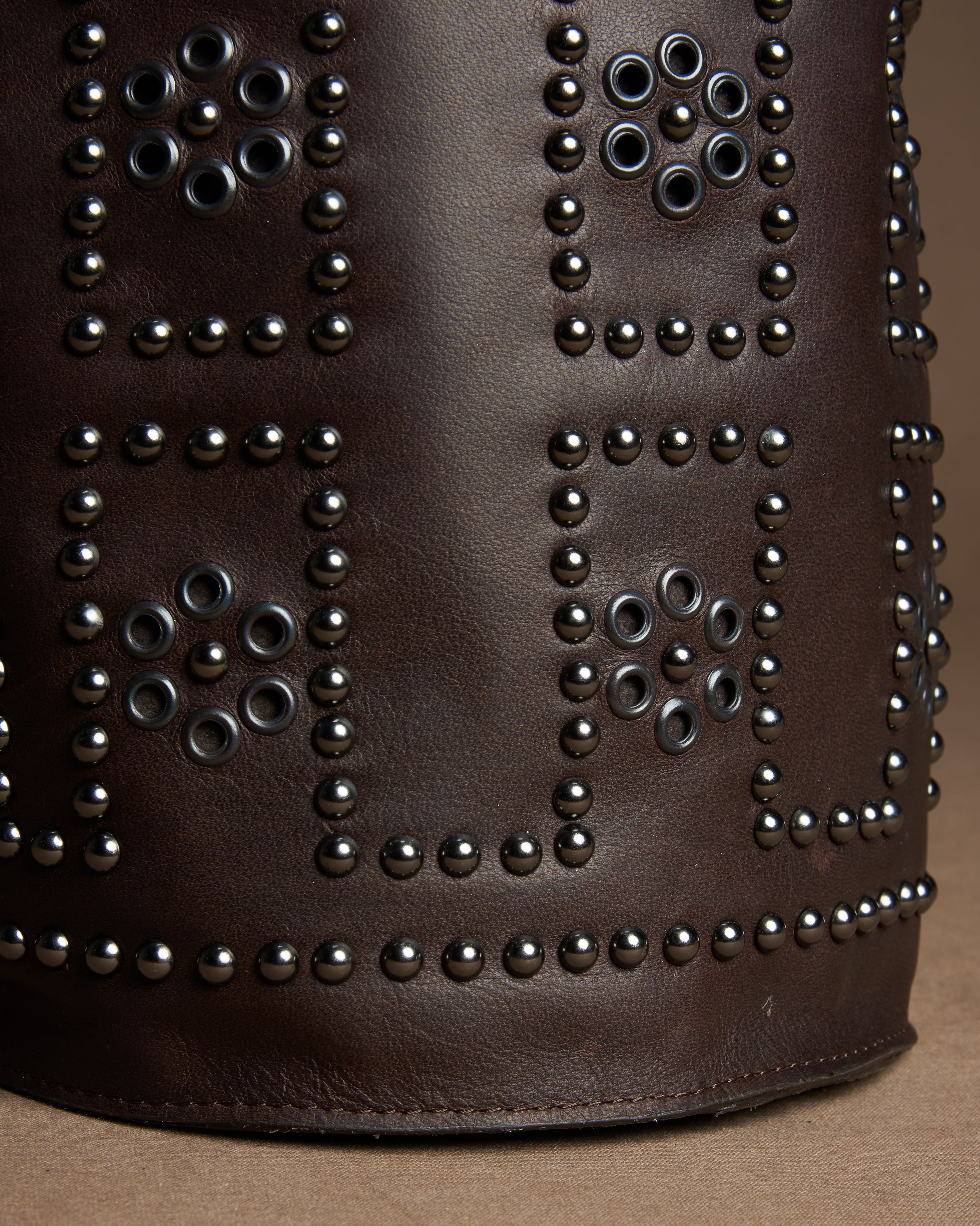 Cleo bucket
